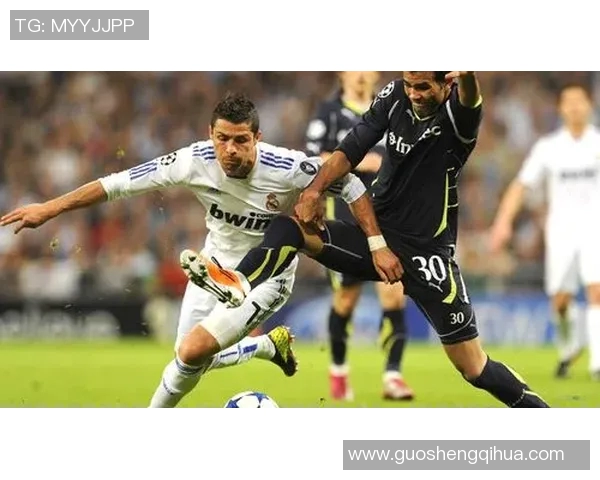 全球足球巨星齐聚一堂精彩壁纸集合展示荣耀与激情